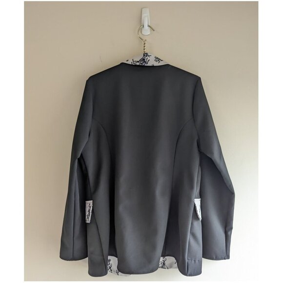 Avery Bucking Horses Print Contrast Blazer - Picture 7 of 7